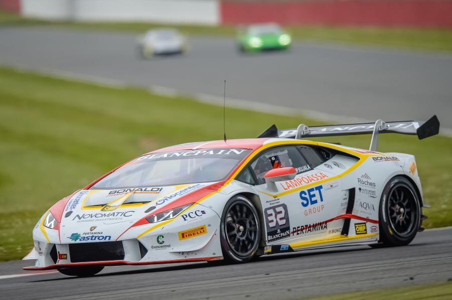  Lamborghini Huracan LP620-2 Super Trofeo 2015 года  (фото 13 из 20)